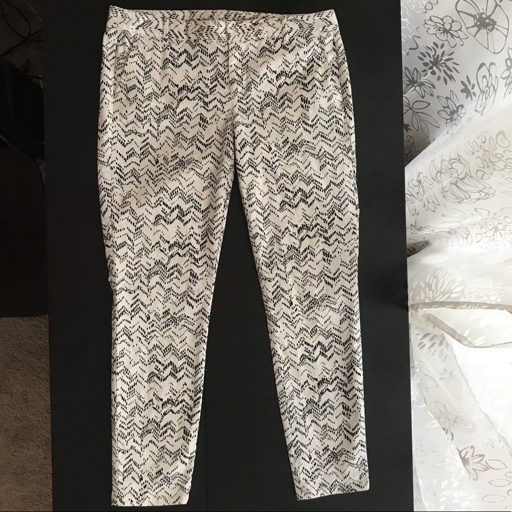 Gap Slim Fit Chino